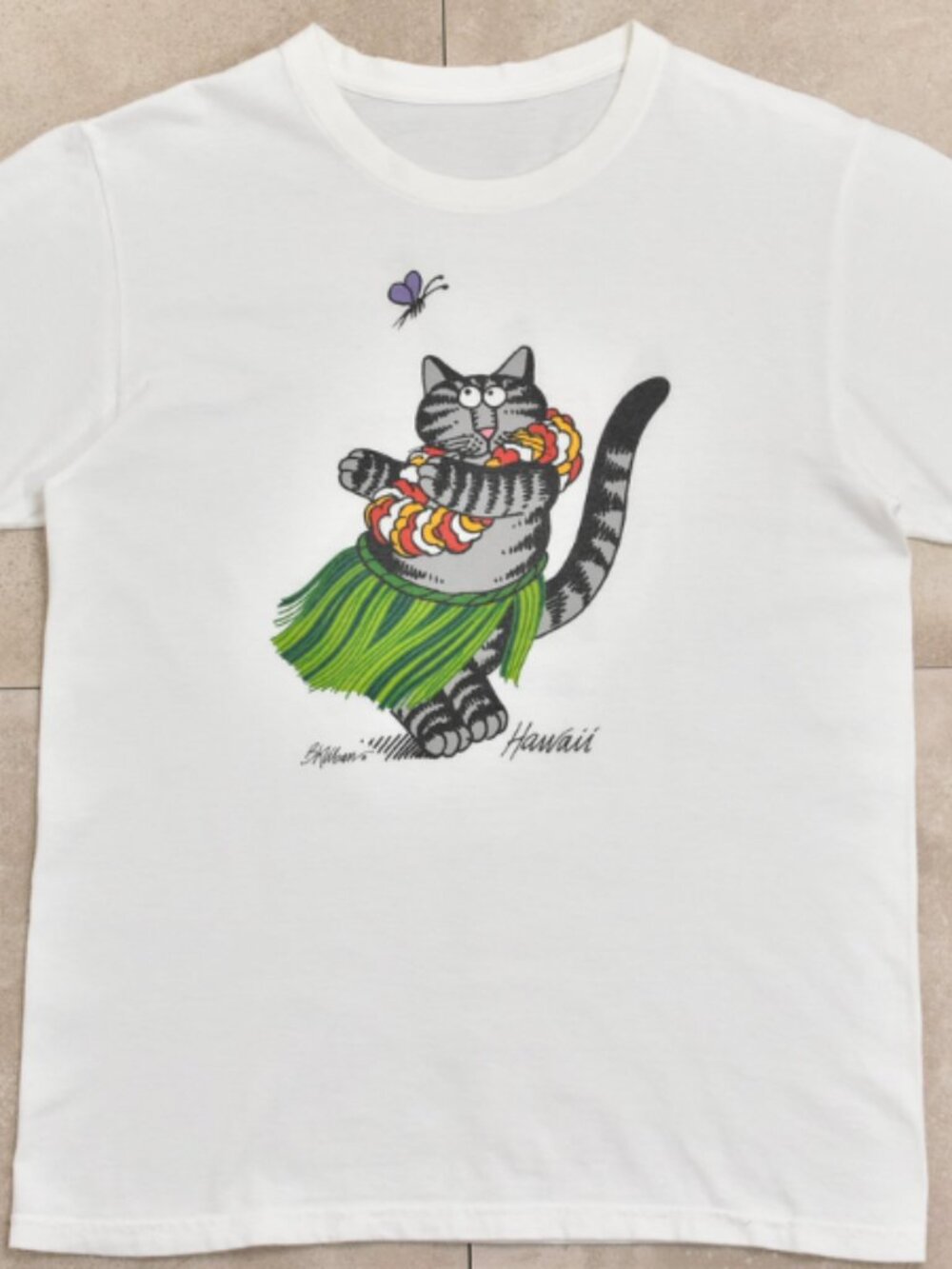 B. Kliban Hawaii Hula Cat Graphic T-Shirt